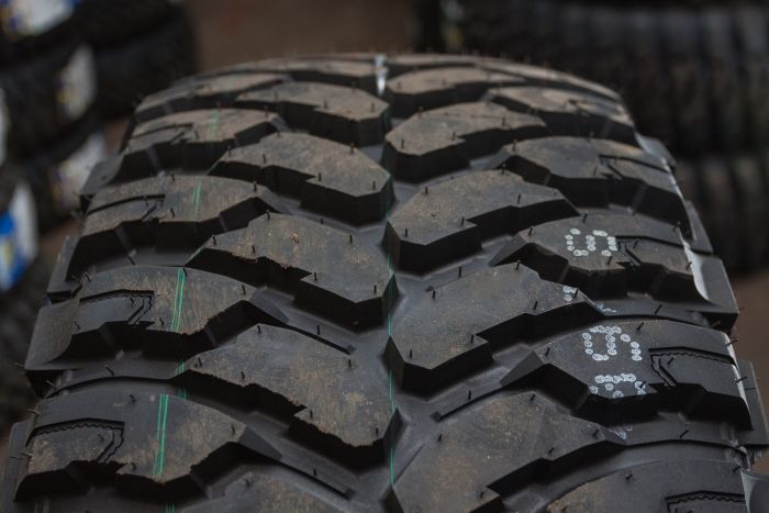 Comforser CF3000 33x12.50R18LT